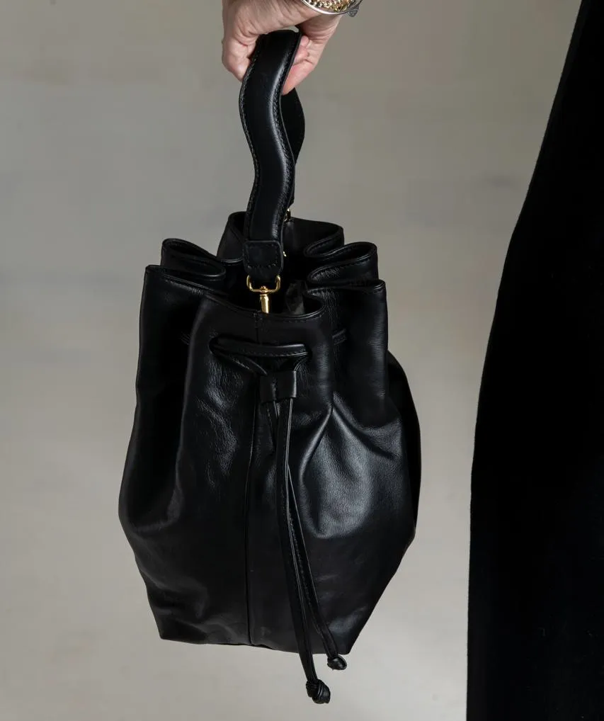 MEGGY M black