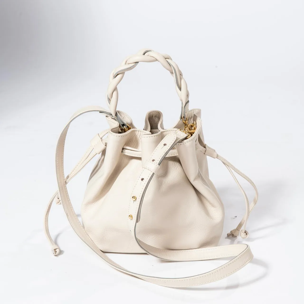 meggy_p_creme_295_5_1822d6da503b8db4121ff4d6576bb56d (1)