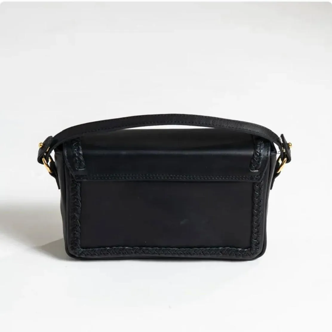 MEGGY BOX BLACK